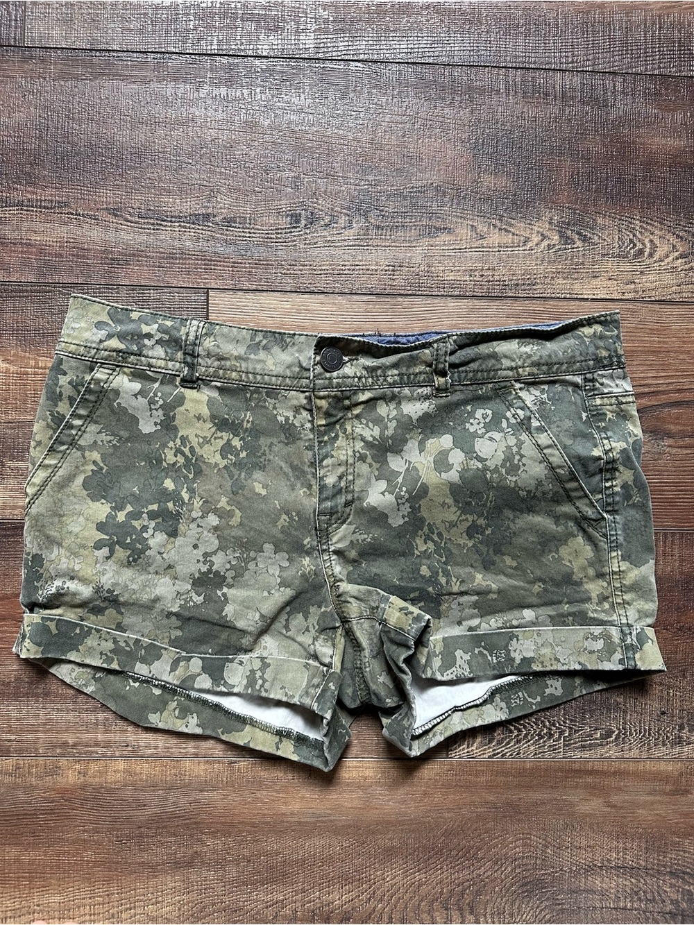 Prince & Fox Camo-Patterned Olive Green Jean Shorts